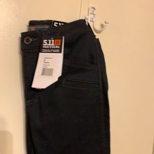 Woman’s 5.11 tactical pants sz6reg